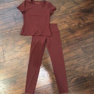 Aritzia Butter Set Sumac Burgundy